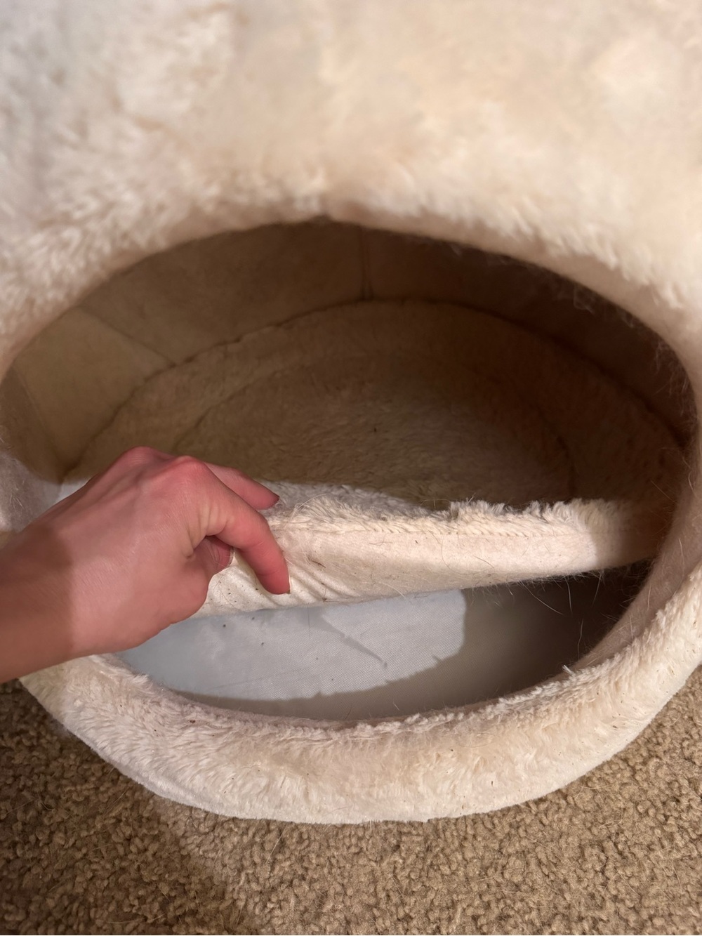 Plush Cream Cat Cave Bed - Cozy Pet Hideaway - Picture 2 of 3